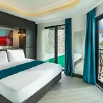 Guemues Yazar Hotell Kaş