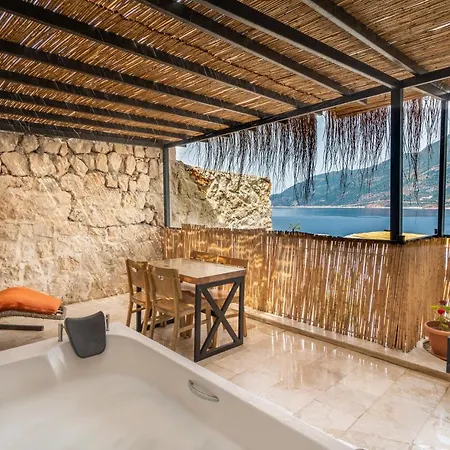 Ξενοδοχείο Guemues Yazar Κας