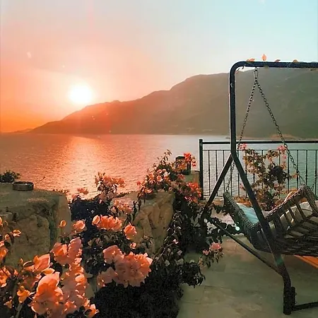 Hotel Guemues Yazar Kaş