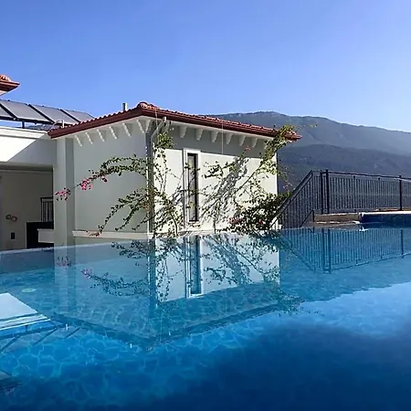 Hotel Guemues Yazar 3*