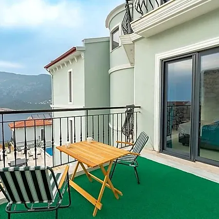Guemues Yazar Hotel