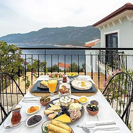 Hotel Guemues Yazar